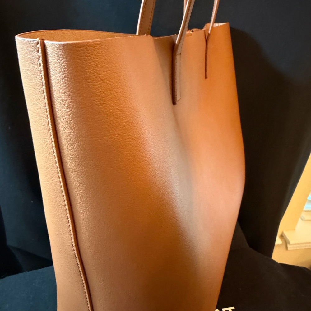 Saint Laurent East/West shoppong tote in Brown Leather Tote Bag BNWT in cover - Picture 4 of 8